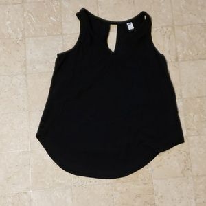 Like new, black tank!